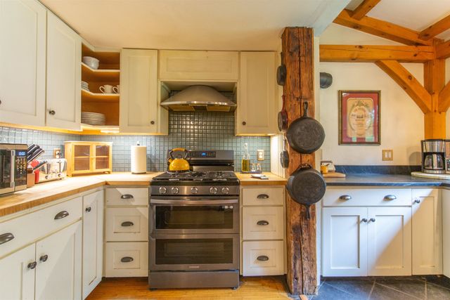 314 Old Mail Road, Tamworth, NH 03886
