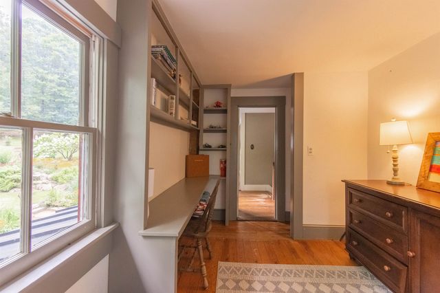 314 Old Mail Road, Tamworth, NH 03886