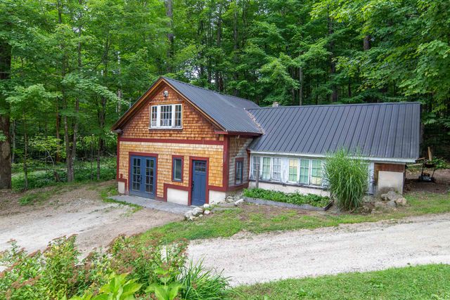 314 Old Mail Road, Tamworth, NH 03886