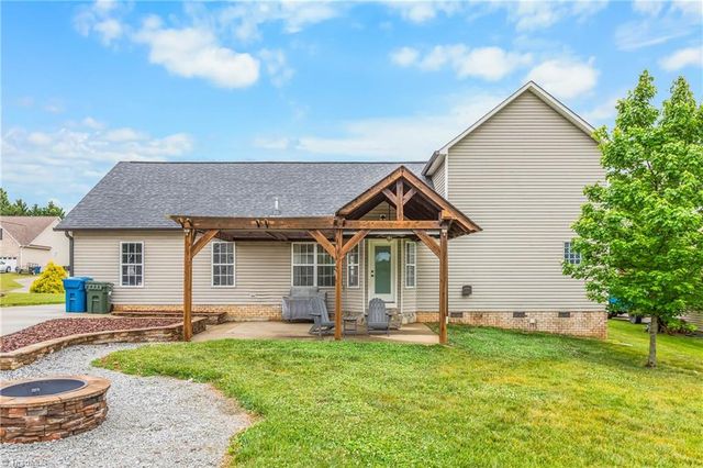 203 Naola Court, Archdale, NC 27263