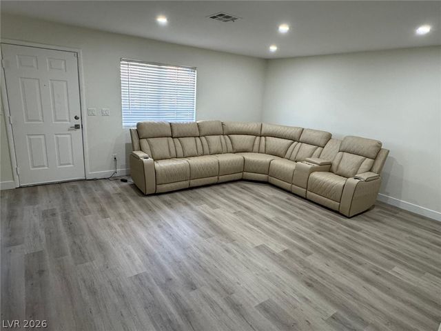 8410 Eldora Avenue 2067, Las Vegas, NV 89117