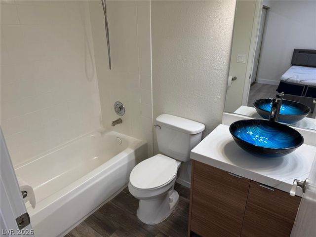 8410 Eldora Avenue 2067, Las Vegas, NV 89117