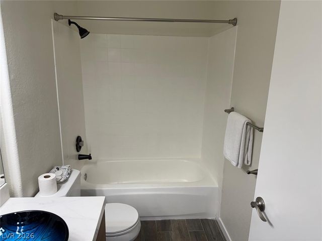 8410 Eldora Avenue 2067, Las Vegas, NV 89117