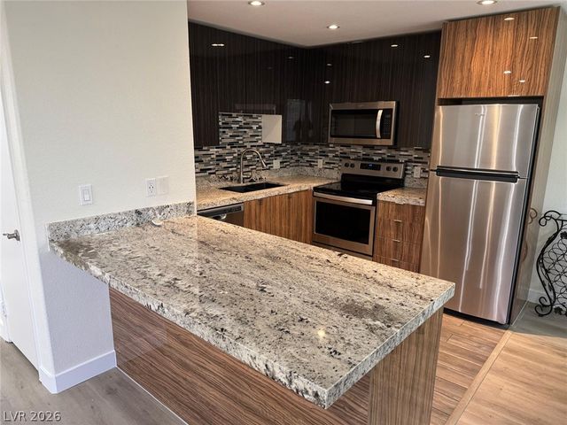 8410 Eldora Avenue 2067, Las Vegas, NV 89117