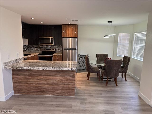 8410 Eldora Avenue 2067, Las Vegas, NV 89117
