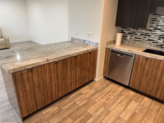 8410 Eldora Avenue 2067, Las Vegas, NV 89117