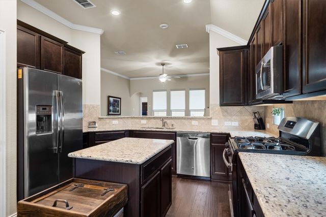 1917 Sapphire Street, Denton, TX 76210