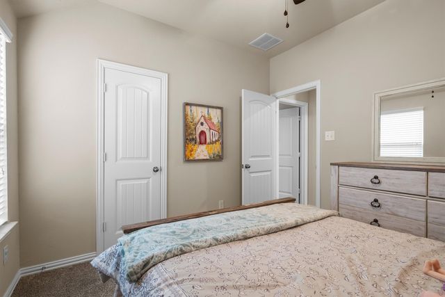 1917 Sapphire Street, Denton, TX 76210