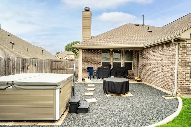 1917 Sapphire Street, Denton, TX 76210