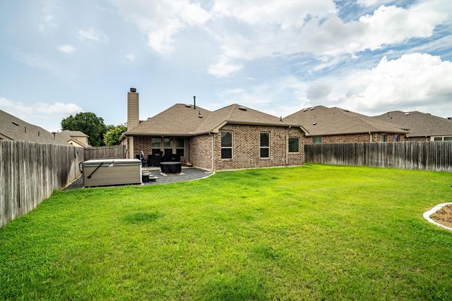 1917 Sapphire Street, Denton, TX 76210