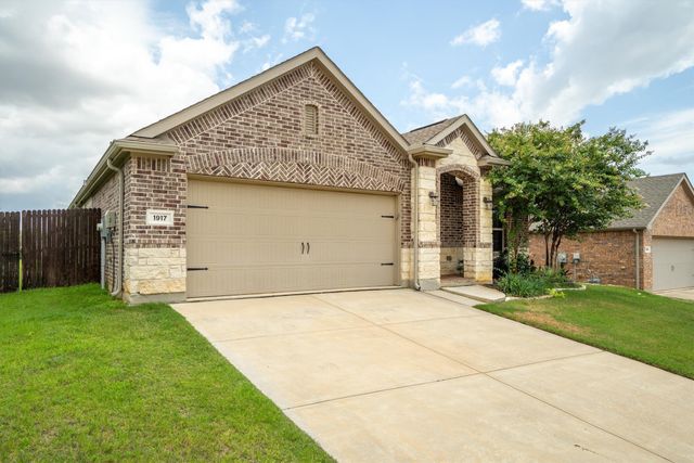 1917 Sapphire Street, Denton, TX 76210