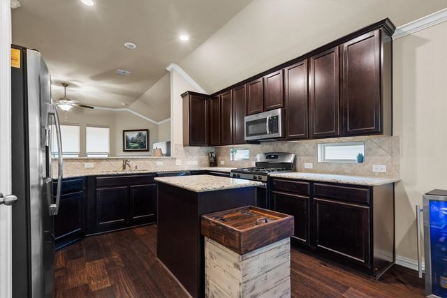 1917 Sapphire Street, Denton, TX 76210