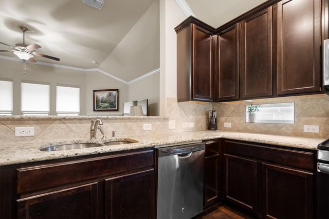1917 Sapphire Street, Denton, TX 76210