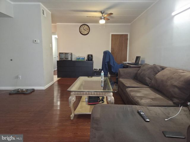 7737 OXFORD AVE, Philadelphia, PA 19111