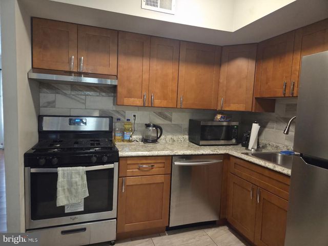 7737 OXFORD AVE, Philadelphia, PA 19111
