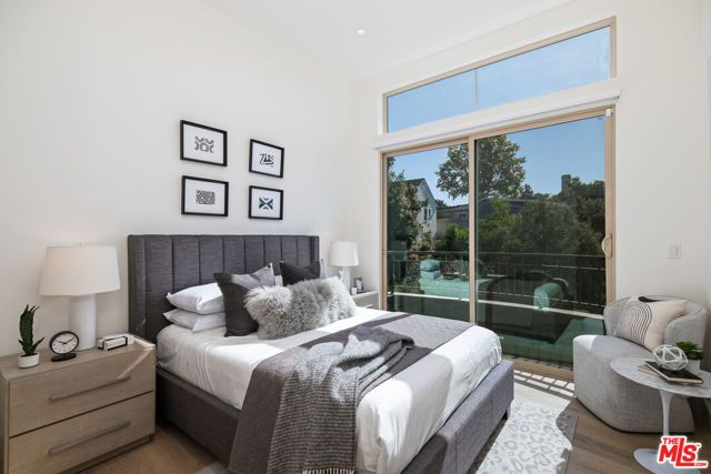 130 S Sepulveda Boulevard 212, Los Angeles, CA 90049