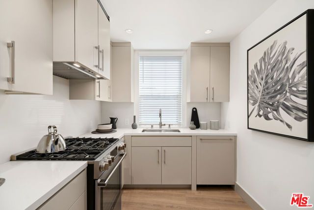 130 S Sepulveda Boulevard 212, Los Angeles, CA 90049