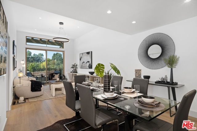 130 S Sepulveda Boulevard 212, Los Angeles, CA 90049