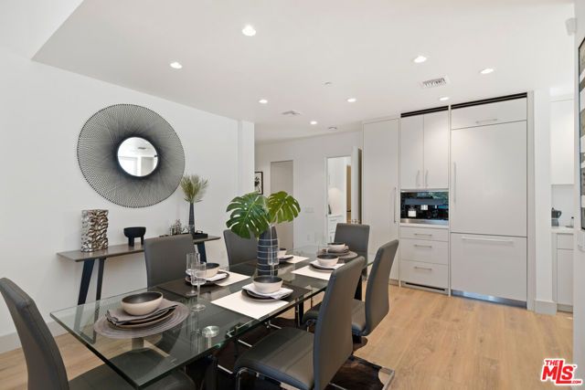 130 S Sepulveda Boulevard 212, Los Angeles, CA 90049