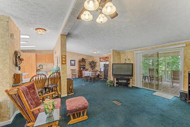 1754 Memorial Drive Extension, Greer, SC 29651