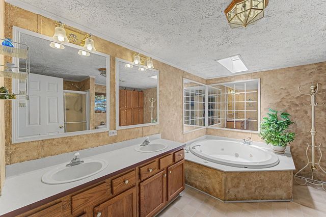 1754 Memorial Drive Extension, Greer, SC 29651