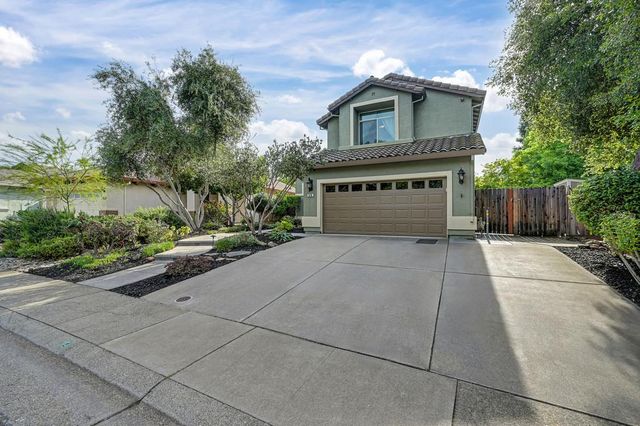 376 Rundgren Way, Folsom, CA 95630
