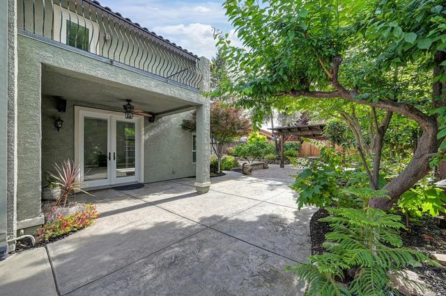 376 Rundgren Way, Folsom, CA 95630