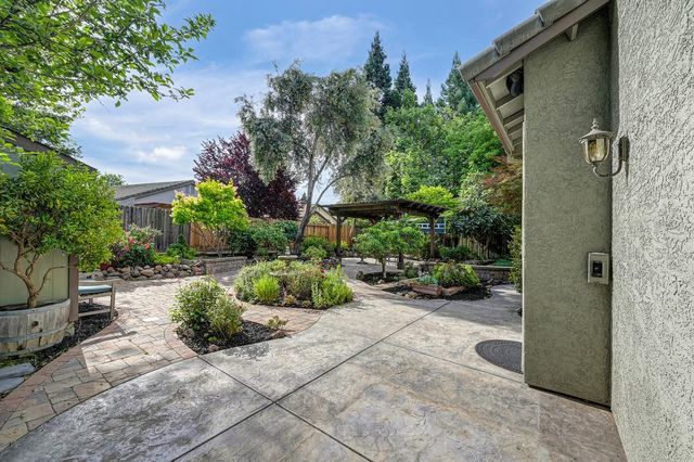 376 Rundgren Way, Folsom, CA 95630