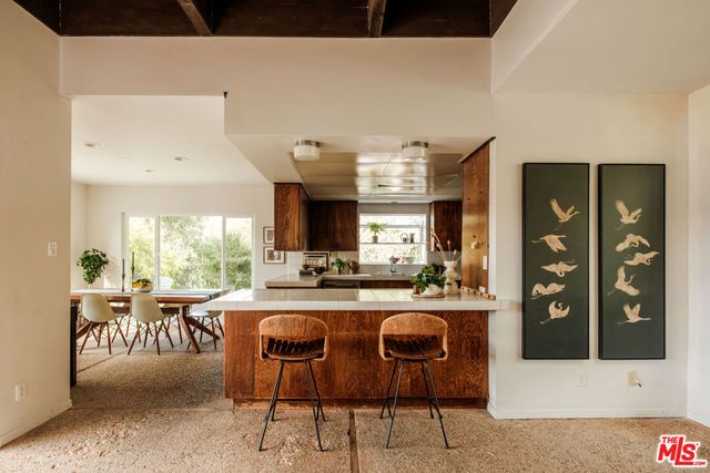 21269 Entrada Road, Topanga, CA 90290