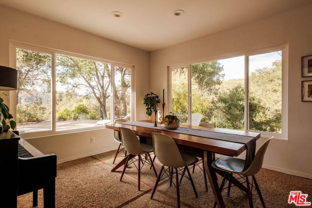 21269 Entrada Road, Topanga, CA 90290