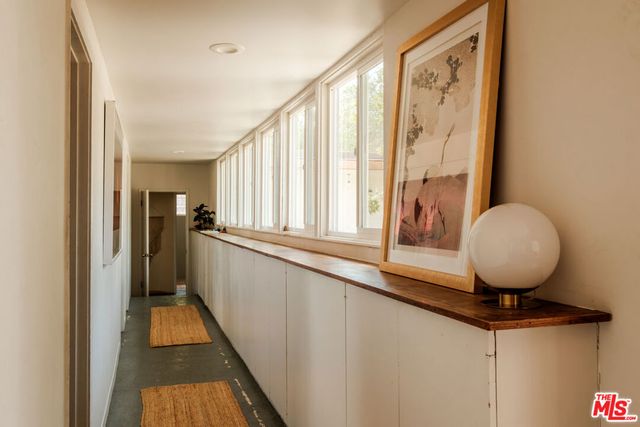 21269 Entrada Road, Topanga, CA 90290