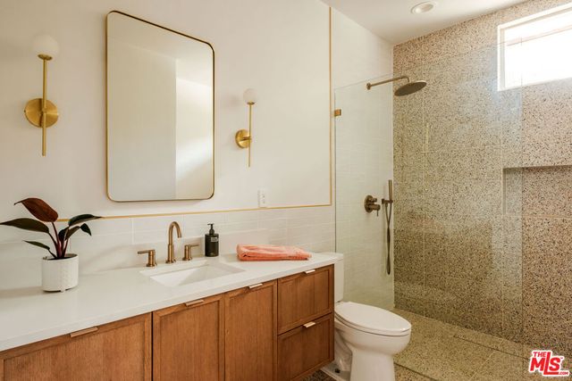 21269 Entrada Road, Topanga, CA 90290