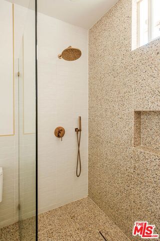 21269 Entrada Road, Topanga, CA 90290