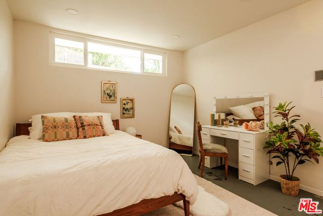 21269 Entrada Road, Topanga, CA 90290