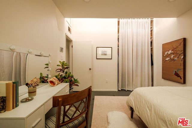 21269 Entrada Road, Topanga, CA 90290