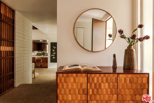21269 Entrada Road, Topanga, CA 90290