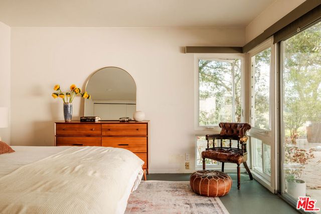 21269 Entrada Road, Topanga, CA 90290