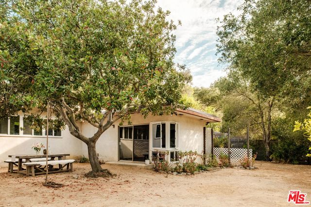 21269 Entrada Road, Topanga, CA 90290