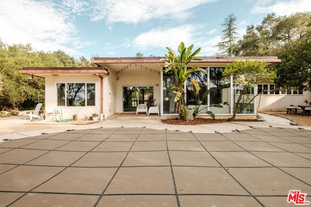 21269 Entrada Road, Topanga, CA 90290
