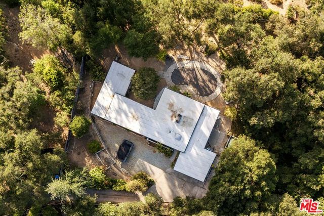 21269 Entrada Road, Topanga, CA 90290