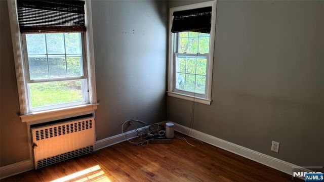 40 Strathmore Terrace, Saddle Brook, NJ 07663