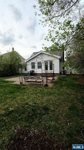 40 Strathmore Terrace, Saddle Brook, NJ 07663
