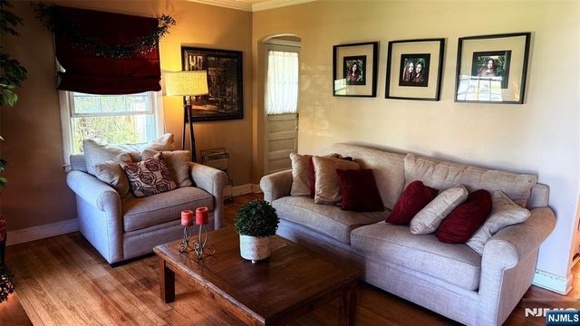40 Strathmore Terrace, Saddle Brook, NJ 07663