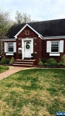 40 Strathmore Terrace, Saddle Brook, NJ 07663
