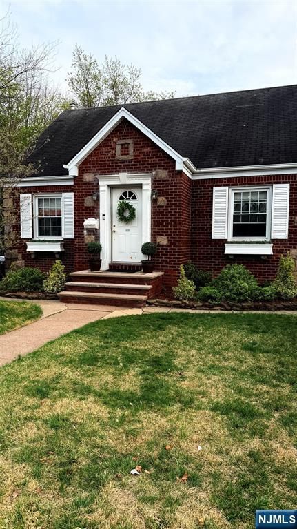 40 Strathmore Terrace, Saddle Brook, NJ 07663