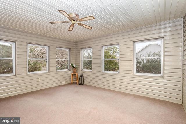 32 N BISHOP RD, Mechanicsburg, PA 17055