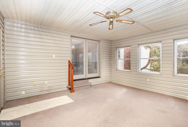 32 N BISHOP RD, Mechanicsburg, PA 17055