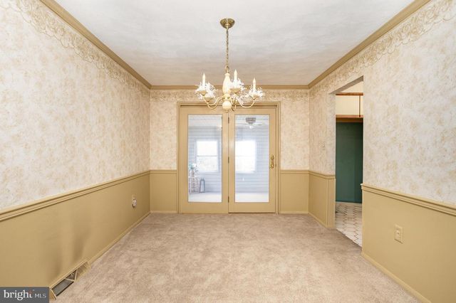 32 N BISHOP RD, Mechanicsburg, PA 17055