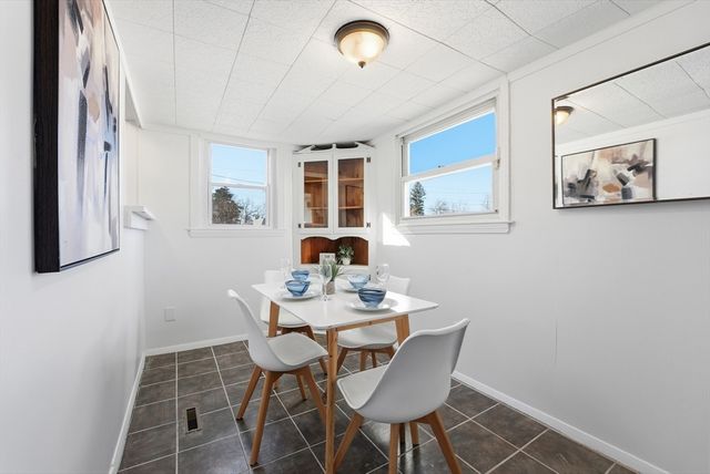 744 Bradley Rd, Springfield, MA 01109