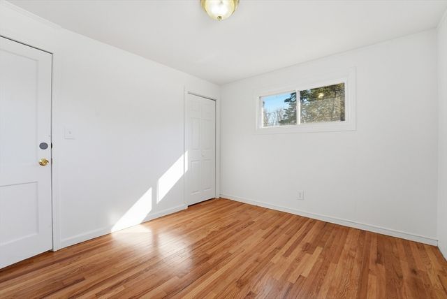 744 Bradley Rd, Springfield, MA 01109